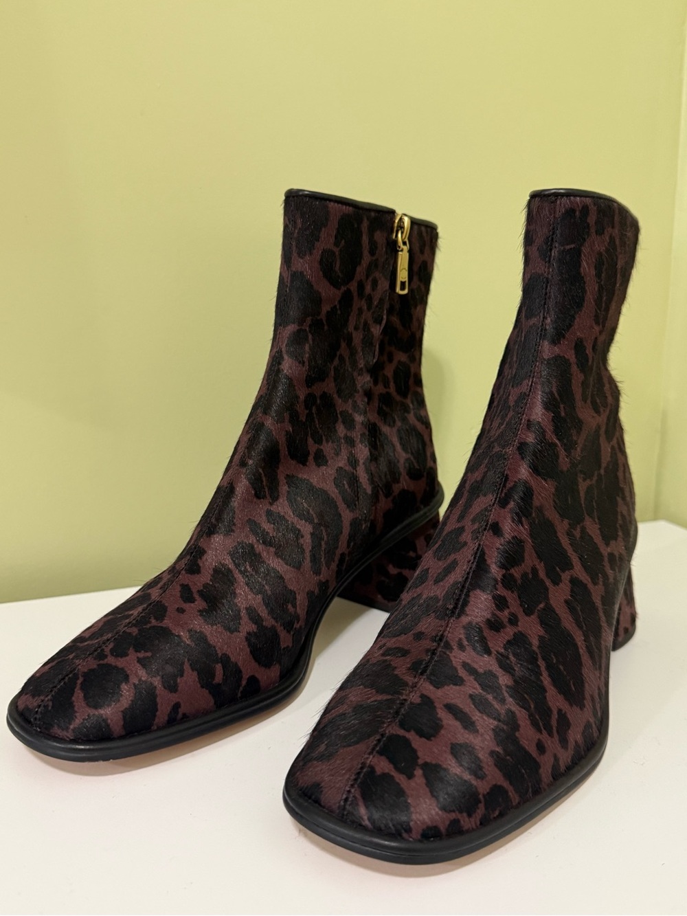 Coach Leopard Women's Gigi Full Zip Dress Booties size 9.5 women H24N16 - Picture 2 of 7